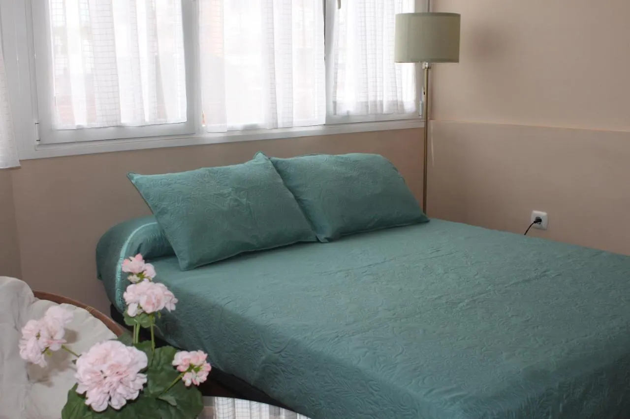 Apartamentos 托雷德尔马尔