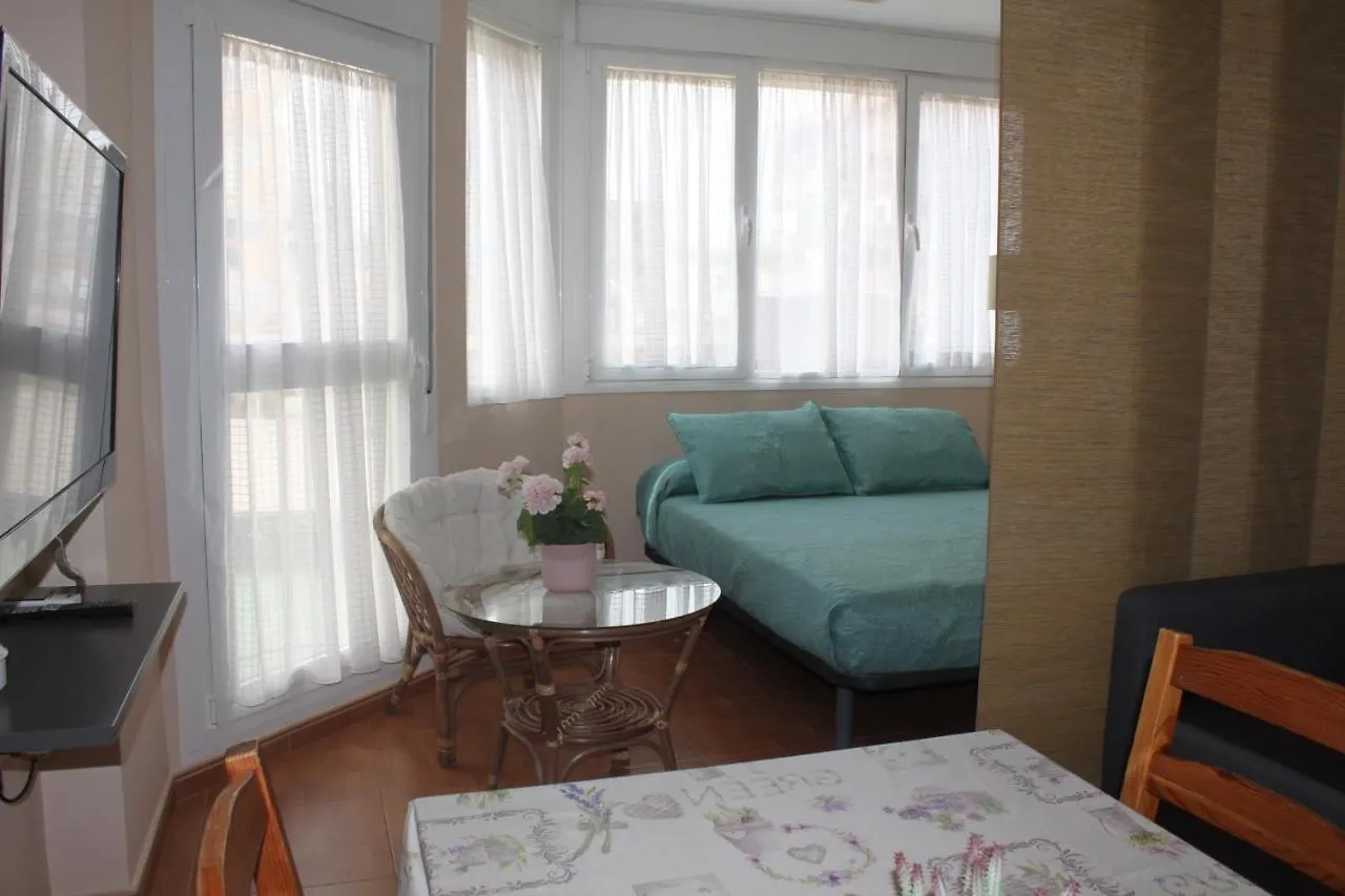 Apartamentos 托雷德尔马尔 公寓